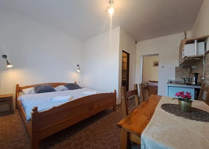 V Hájku 3* Vřesina